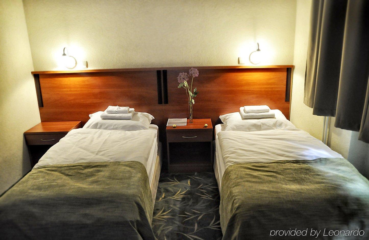 Brojan Hotel Jaworzno Quarto foto