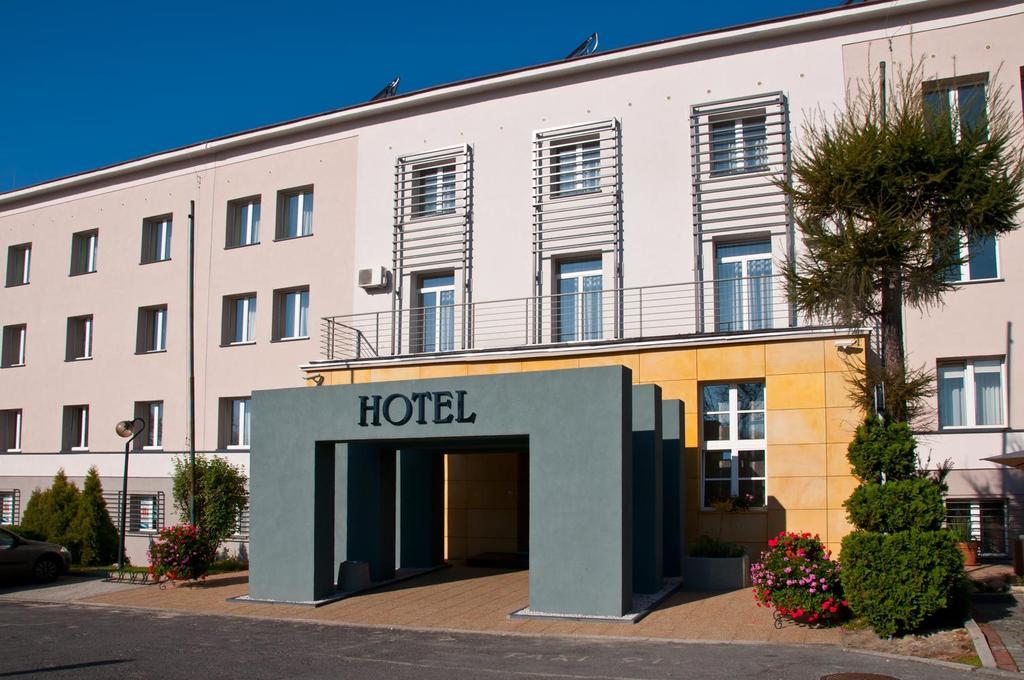 Brojan Hotel Jaworzno Exterior foto